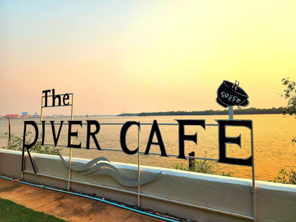 The River Cafe at Samut Prakan